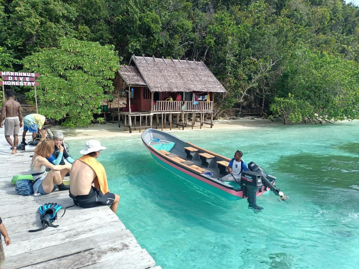 Warahnus Dive Homestay Kri Экстерьер фото